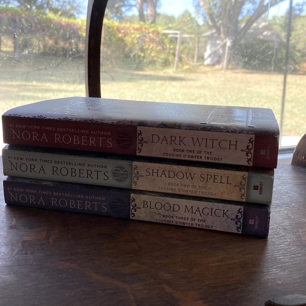 Nora Roberts book set
